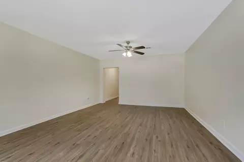 Living - 430 W Maple St, Morrison, TN 37357 photo 3 of 5