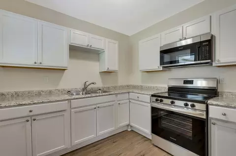 Kitchen - 430 W Maple St, Morrison, TN 37357 photo 4 of 4