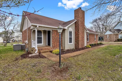 3105 Country Lawn Dr, Antioch, TN 37013