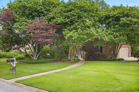 4116 Forest Plaza Dr, Hixson, TN 37343