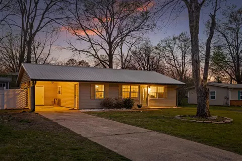 216 Shelby St, Fort Oglethorpe, GA 30742