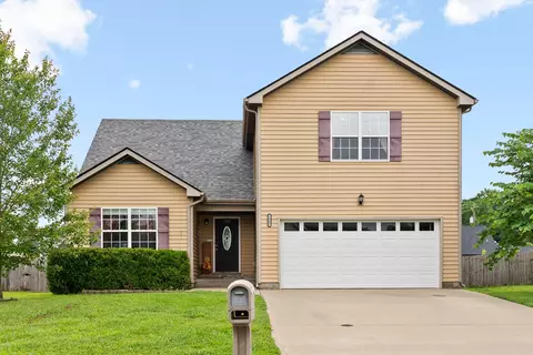 1505 Reasons Dr, Clarksville, TN 37042