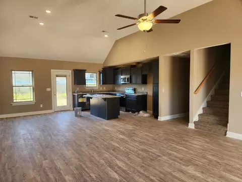 2803 Upstream Rd, Christiana, TN 37037