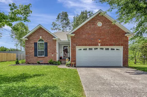 129 Willowleaf Ln, White House, TN 37188