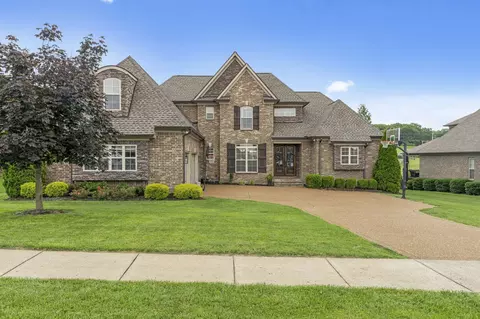 2136 Gorden Xing, Gallatin, TN 37066