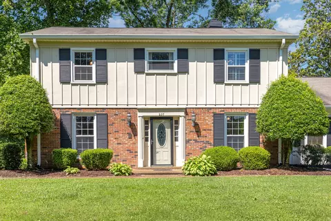 237 Boxwood Dr, Franklin, TN 37069
