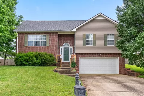 76 West Dr, Clarksville, TN 37040