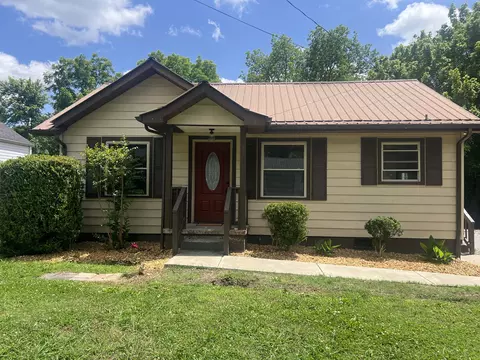 105 7th Ave SW, Winchester, TN 37398