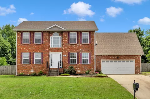 2467 Elkmont Dr, Clarksville, TN 37040
