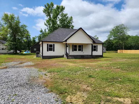 319 Cassie Dr, Lafayette, TN 37083