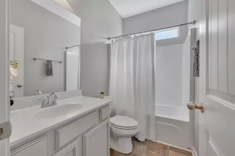 Bath - 252 Karis Dr, Spring Hill, TN 37174 photo 2 of 3