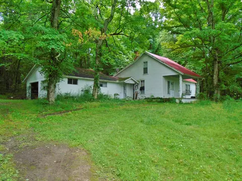 3631 Sandy Springs Rd, Cedar Hill, TN 37032