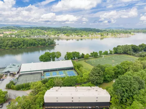 120 Douglas St #B2, Chattanooga, TN 37403