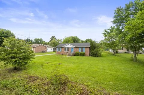 2411 17th Ave E, Springfield, TN 37172 photo 3