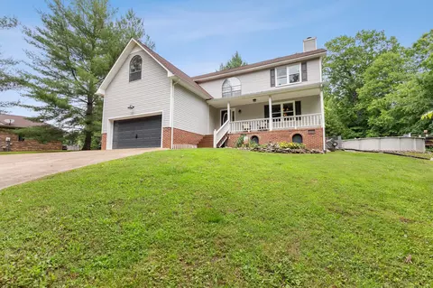 1831 Seavy Hight Rd, Columbia, TN 38401