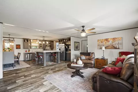 3953 Fykes Grove Rd, Cedar Hill, TN 37032