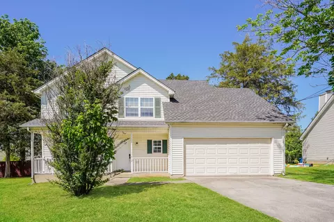 412 Lake Forest Dr, La Vergne, TN 37086