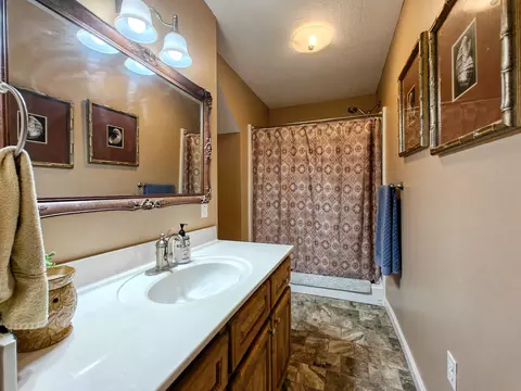 582 Ruby Dr, Holladay, TN 38341 photo 15