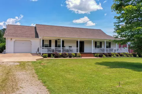 582 Ruby Dr, Holladay, TN 38341