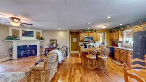 582 Ruby Dr, Holladay, TN 38341 photo 7