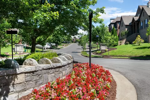 5380 Highland Place Way, Hermitage, TN 37076
