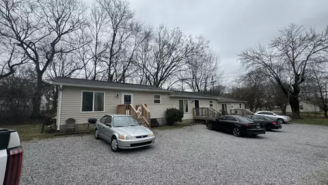 1315 Givens Ln, Clarksville, TN 37040