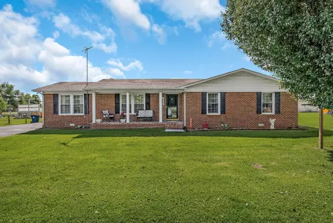 1013 Earl Ave, Smithville, TN 37166