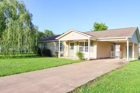 26 Adair St, Maury City, TN 38050