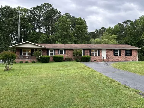 2120 Oakdale Rd, Camden, TN 38320