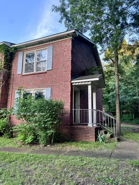 715 Holder Dr, Nashville, TN 37217