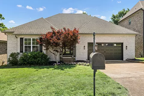 532 Summit Oaks Ct, Nashville, TN 37221