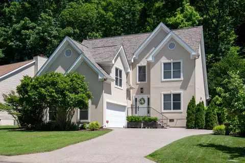 2432 Devon Valley Dr, Nashville, TN 37221