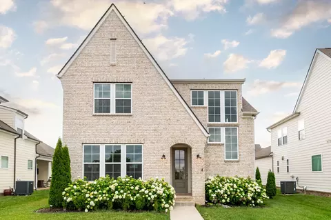 625 Green Farm Way, Spring Hill, TN 37174