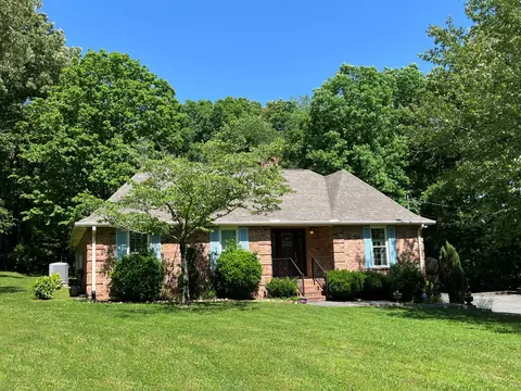 530 Beechgrove Way, Burns, TN 37029