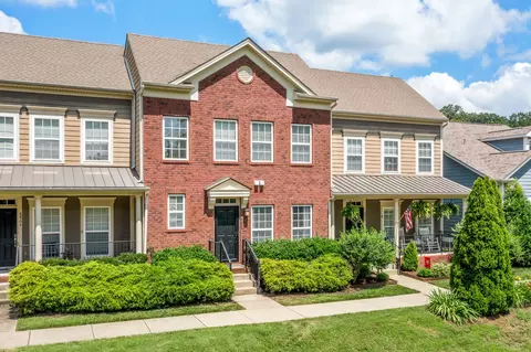 8804 Deacons Ln, Nashville, TN 37211