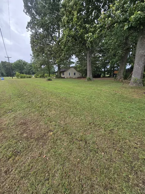 6004 Lynchburg Rd, Winchester, TN 37398