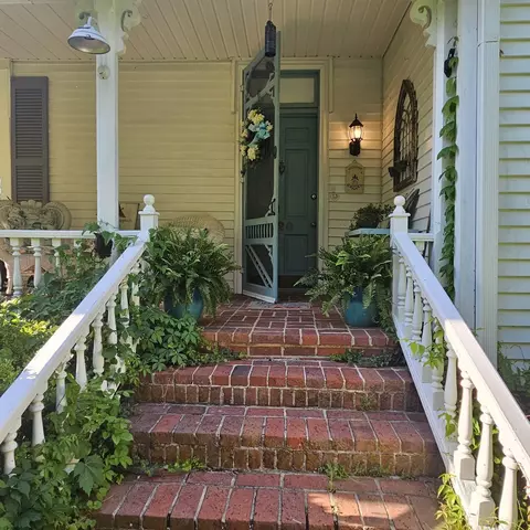 Exterior - 420 Madison St E, Pulaski, TN 38478 photo 3 of 11