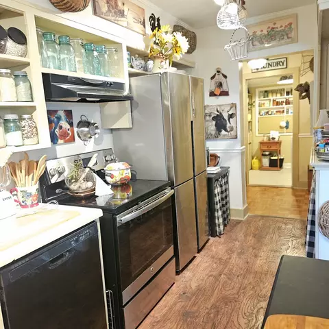 Kitchen - 420 Madison St E, Pulaski, TN 38478 photo 2 of 2