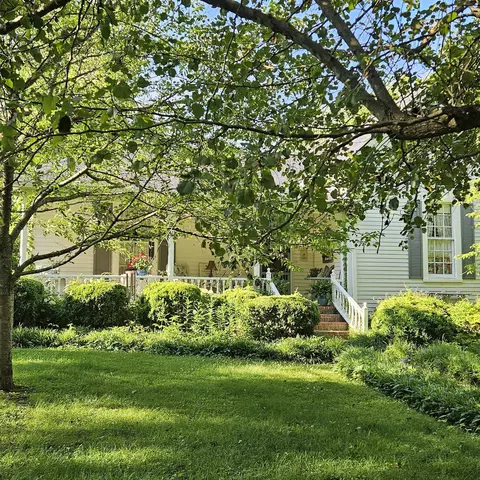 Exterior - 420 Madison St E, Pulaski, TN 38478 photo 8 of 11