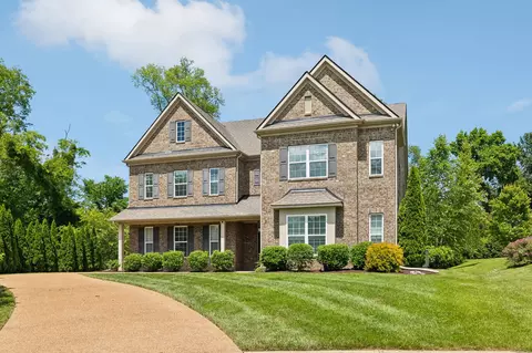2337 Dewey Dr, Spring Hill, TN 37174