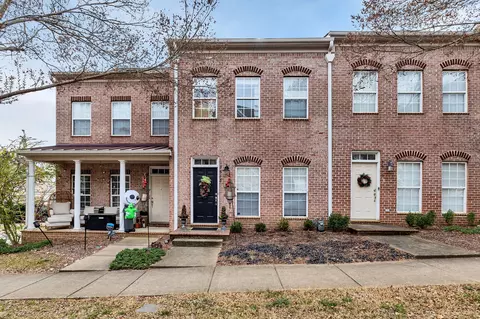7518 Lords Chapel Dr, Nashville, TN 37211