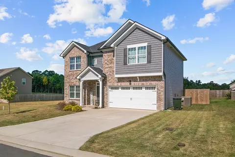 622 Whirlaway Dr, Burns, TN 37029