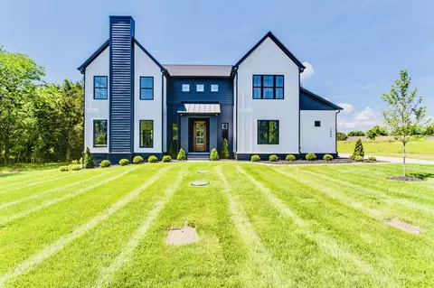 1606 Martha Washington Way, Murfreesboro, TN 37130