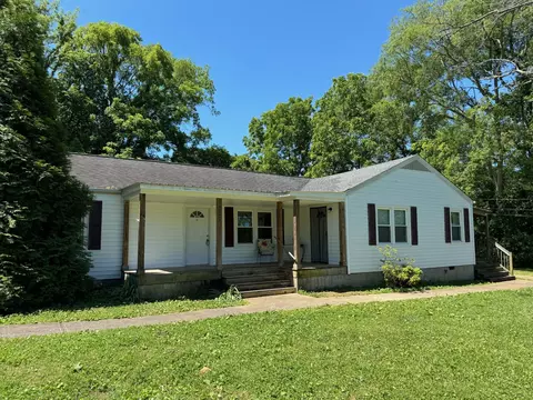 213 Greenview Dr, Columbia, TN 38401