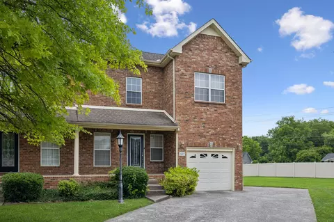 2427 Keegan Dr, Murfreesboro, TN 37130