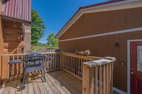 Exterior - 959 Ferrells Loop Rd, Beechgrove, TN 37018 photo 5 of 12