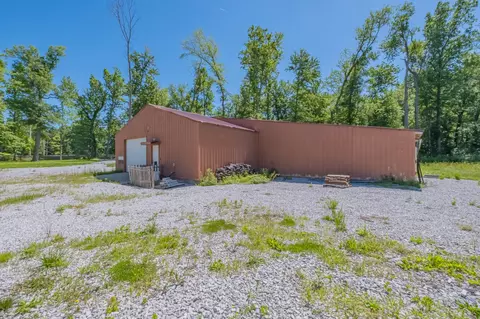 Exterior - 959 Ferrells Loop Rd, Beechgrove, TN 37018 photo 9 of 12