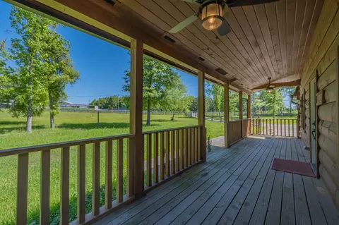 Exterior - 959 Ferrells Loop Rd, Beechgrove, TN 37018 photo 6 of 12