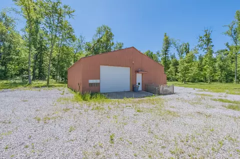 Exterior - 959 Ferrells Loop Rd, Beechgrove, TN 37018 photo 8 of 12