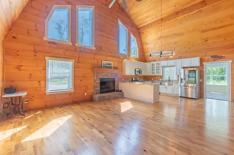 Living - 959 Ferrells Loop Rd, Beechgrove, TN 37018 photo 1 of 5